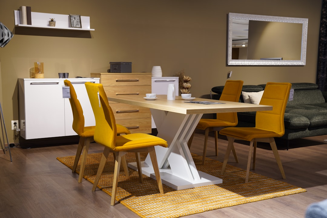 Oak wood dining room showroom display